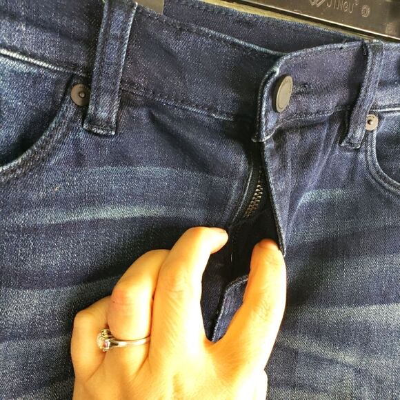 Women's BlankNYC NWT Denim Stretchy Pencil Skirt Waist Size 26/XS/Small - Picture 8 of 13